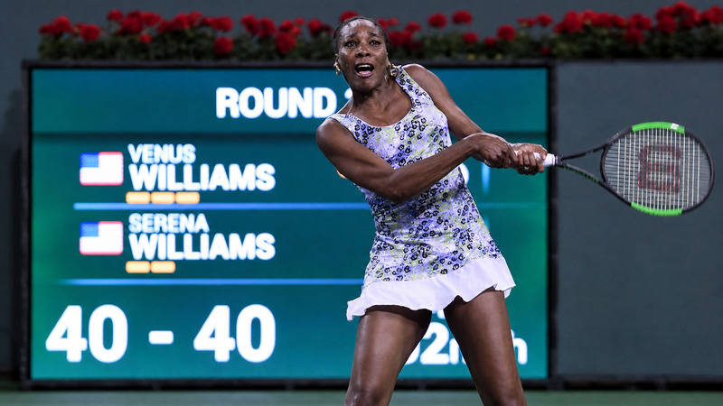 Tennis có hệ thống tính điểm đặc biệt gồm love, 15, 30, 40, deuce và advantage. 